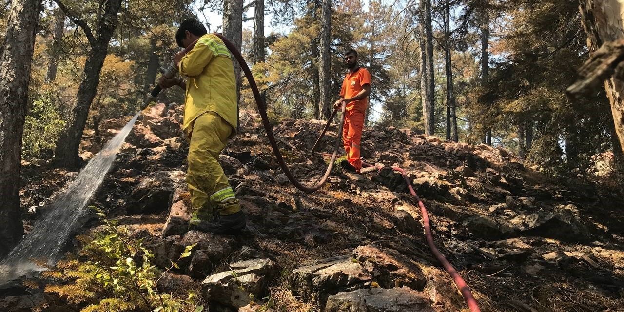 Akseki yangını kontrol altına alındı, 22 saattir çalışan işçiler derin nefes aldı