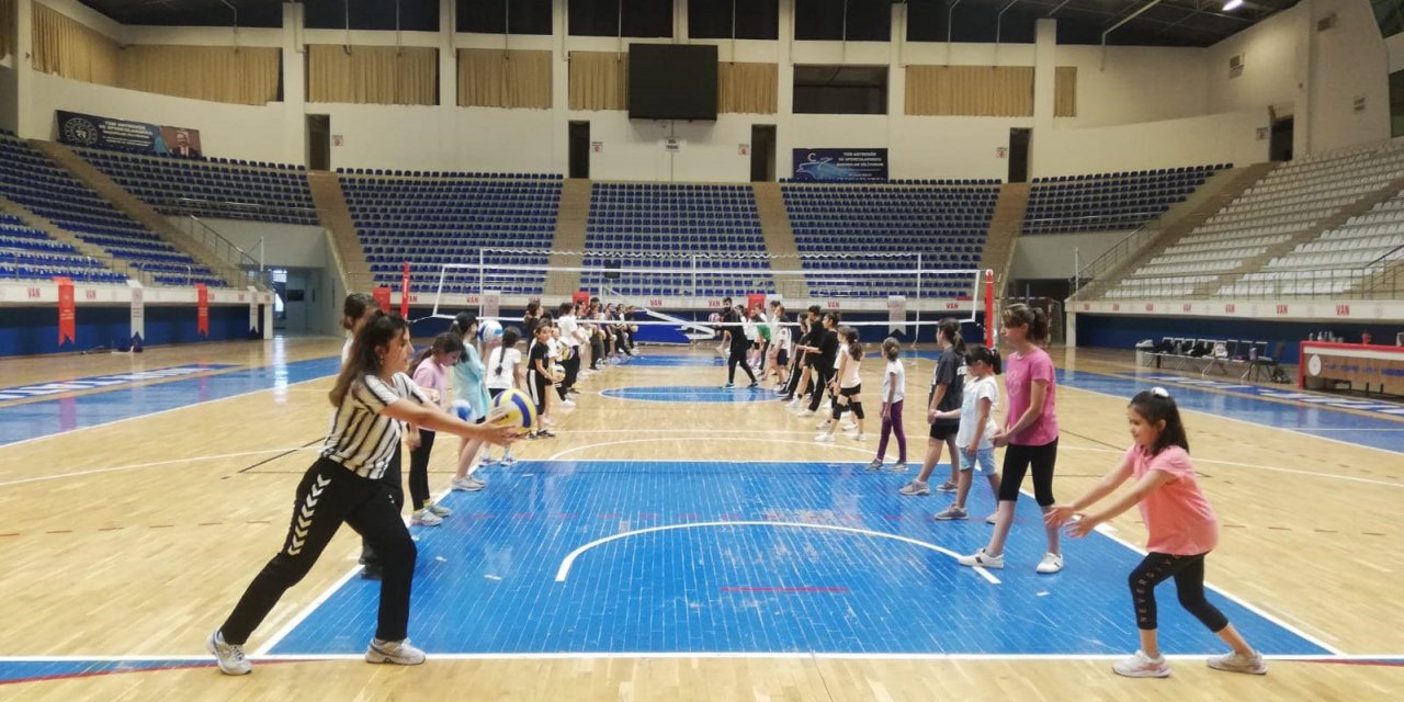 Gençlik ve spor kursları istihdama katkı sunuyor