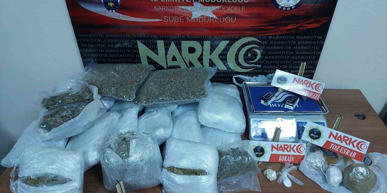 Batman’da 12 kilo uyuşturucu ele geçirilen operasyonda 3 şüpheli tutuklandı