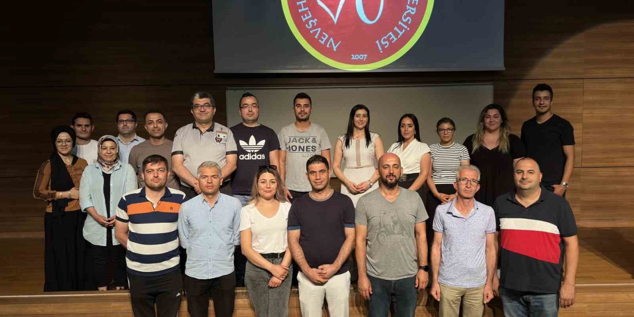 NEVÜ personellerine ‘Protokol ve Sosyal Davranış Kuralları İnteraktif (Etkileşimli) Eğitimi’ verildi