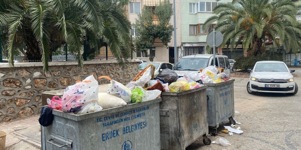 Erdek’te vatandaşların ’çöp’ tepkisi