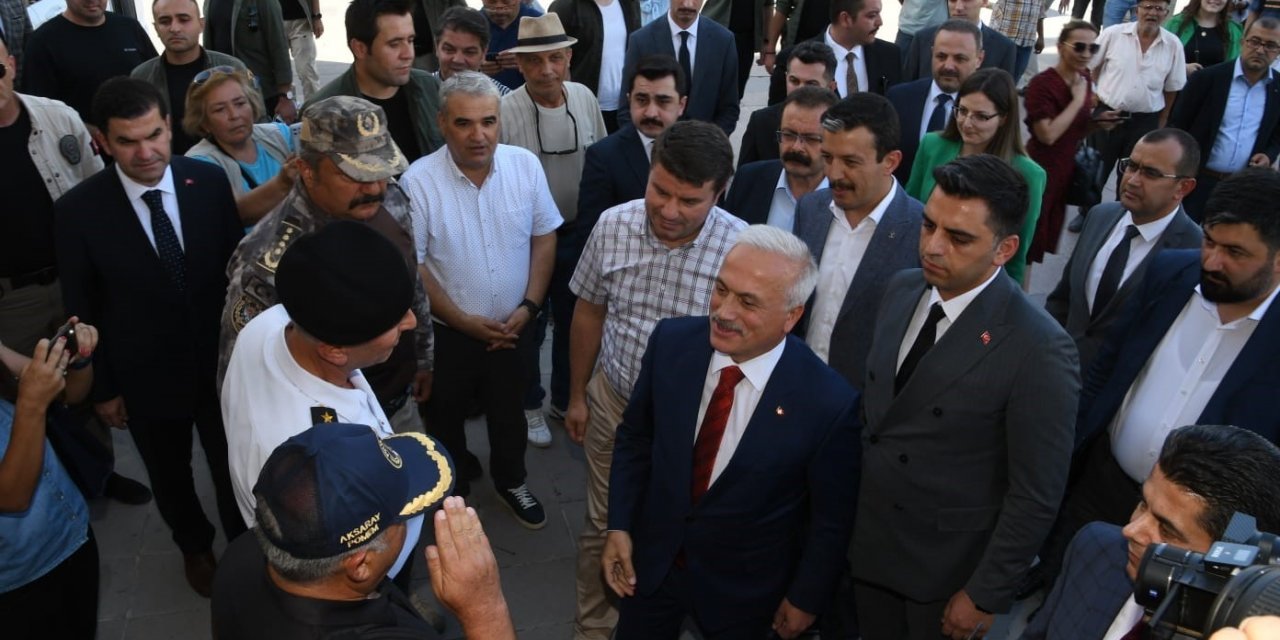 Aksaray’ın yeni valisi Kumbuzoğlu görevine başladı