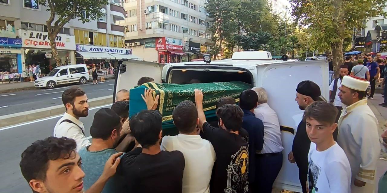 Denizde boğulan genç öğretmen son yolculuğuna uğurlandı