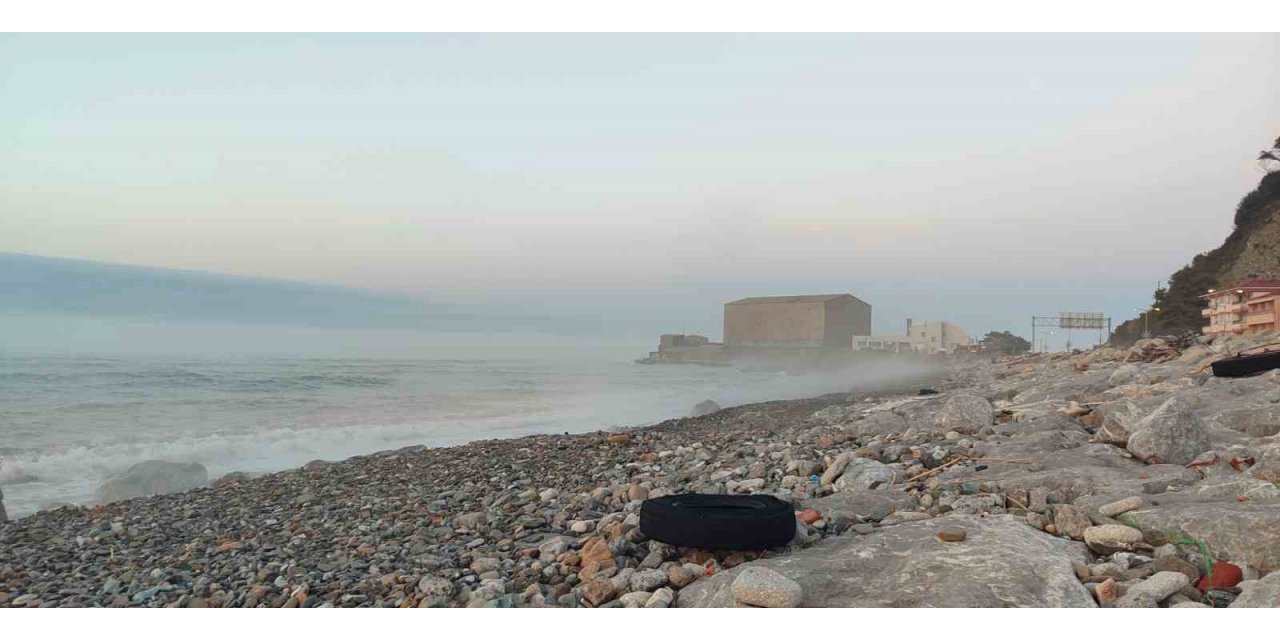 Kastamonu’da deniz sıcaklığı 11 dereceye düştü, denizin üzerinde sis bulutu oluştu