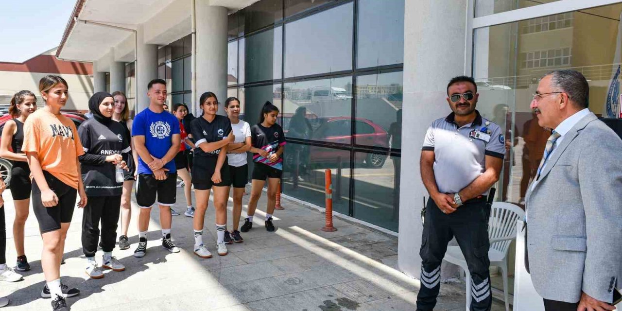 Rektör Kavgalı: “Milli sporcular yetiştirmeye devam edeceğiz”