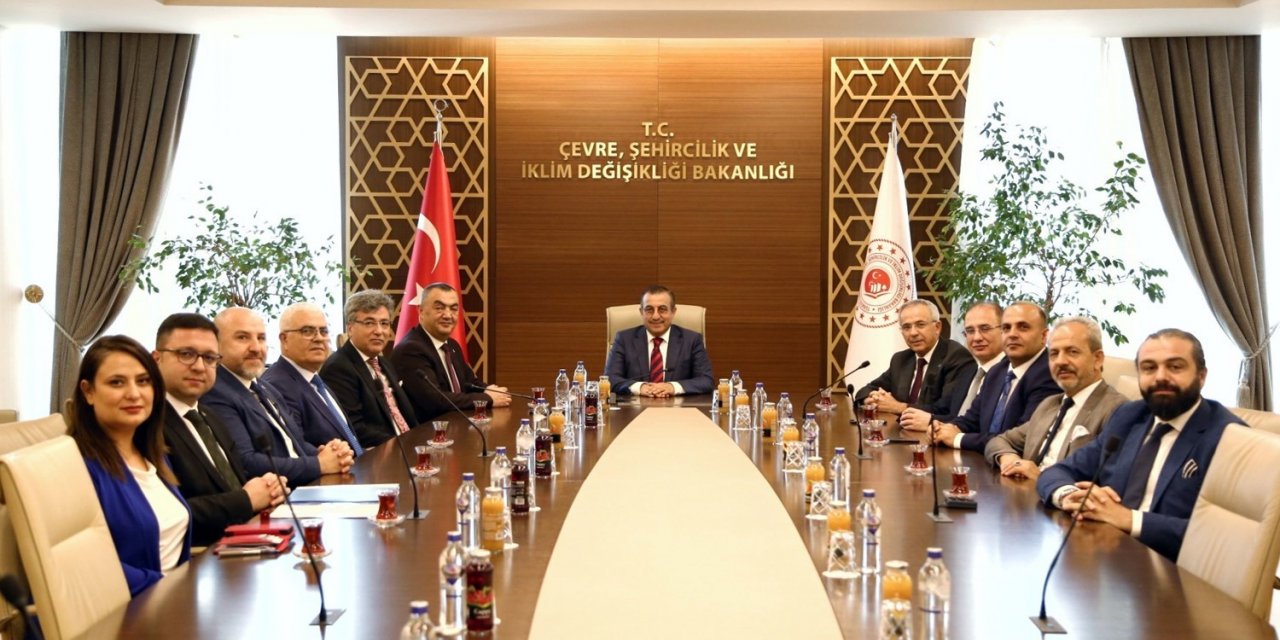 KAYSO yönetiminden Bakan Özhaseki’ye hayırlı olsun ziyareti