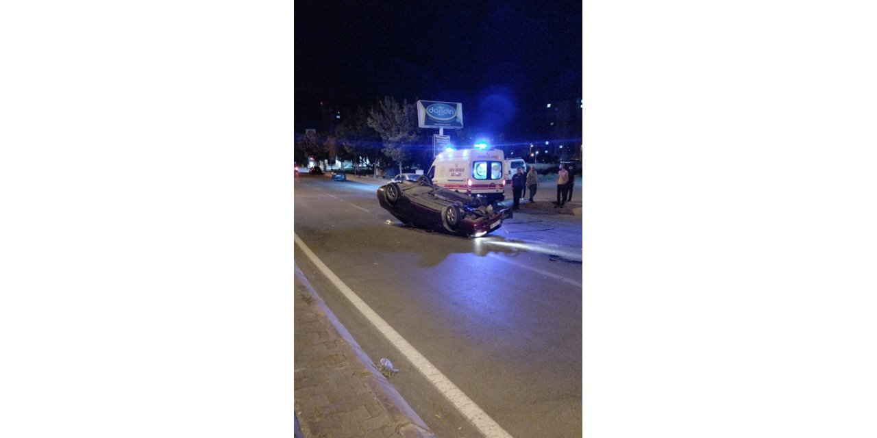 Otomobil takla attı: 2 yaralı