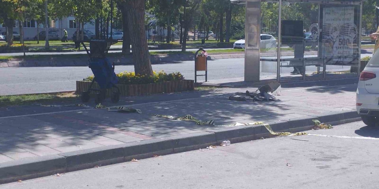 Şüpheli bavul fünye ile patlatıldı