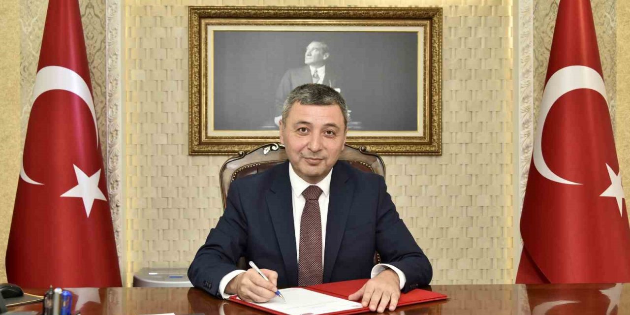 Gümüşhane’nin yeni Valisi Alper Tanrısever görevine başladı