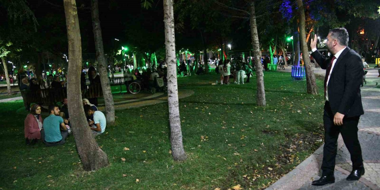 Pursaklar’da parklar, yaz akşamlarında yoğun ilgi görüyor