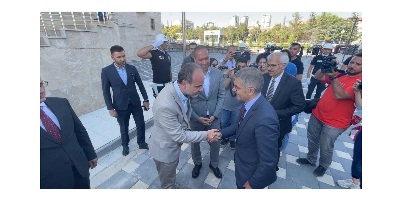 Niğde Valisi Dr. Cahit Çelik göreve başladı