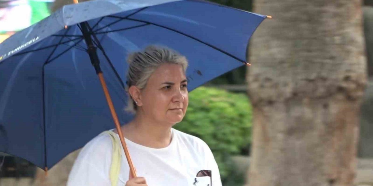 Çöl sıcaklıklarıyla kavrulan Denizli, yaz yağmuruyla serinledi