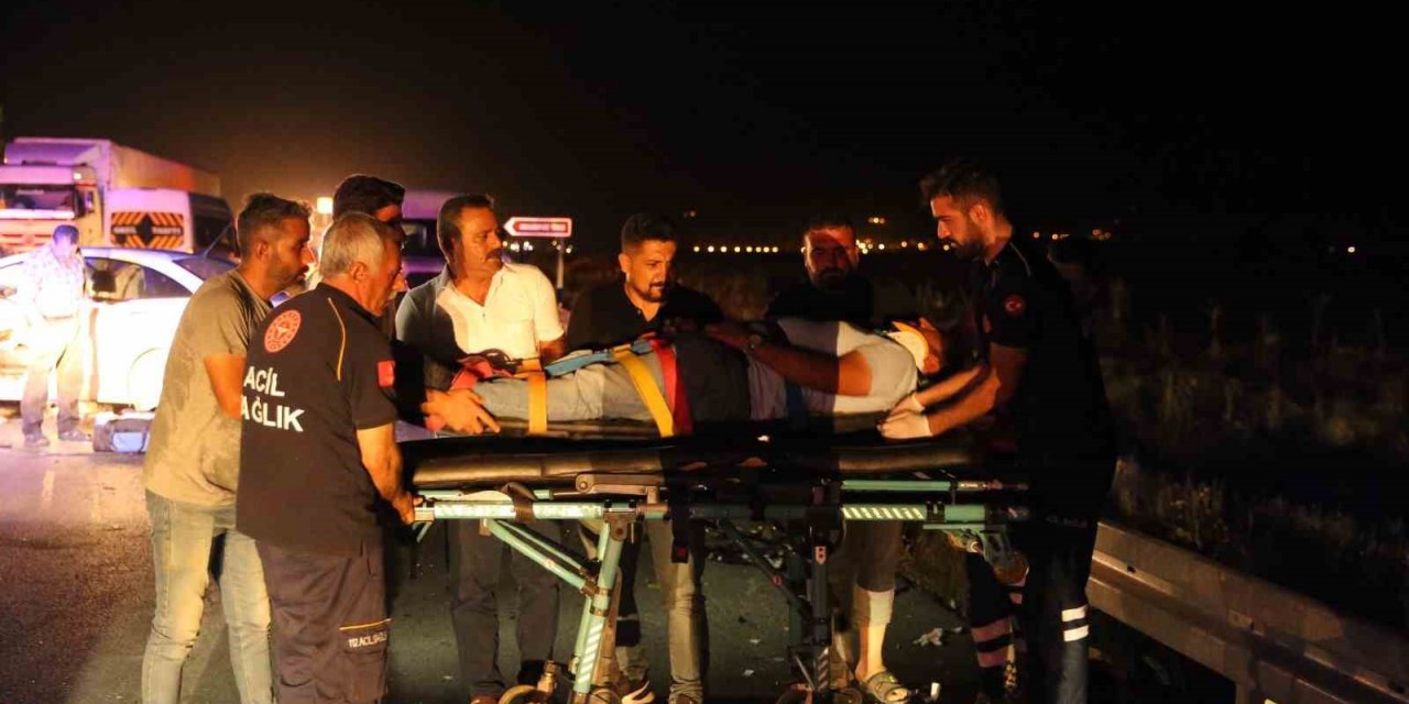 Muş’ta 6 araç birbirine girdi: 3 ölü, 8 yaralı