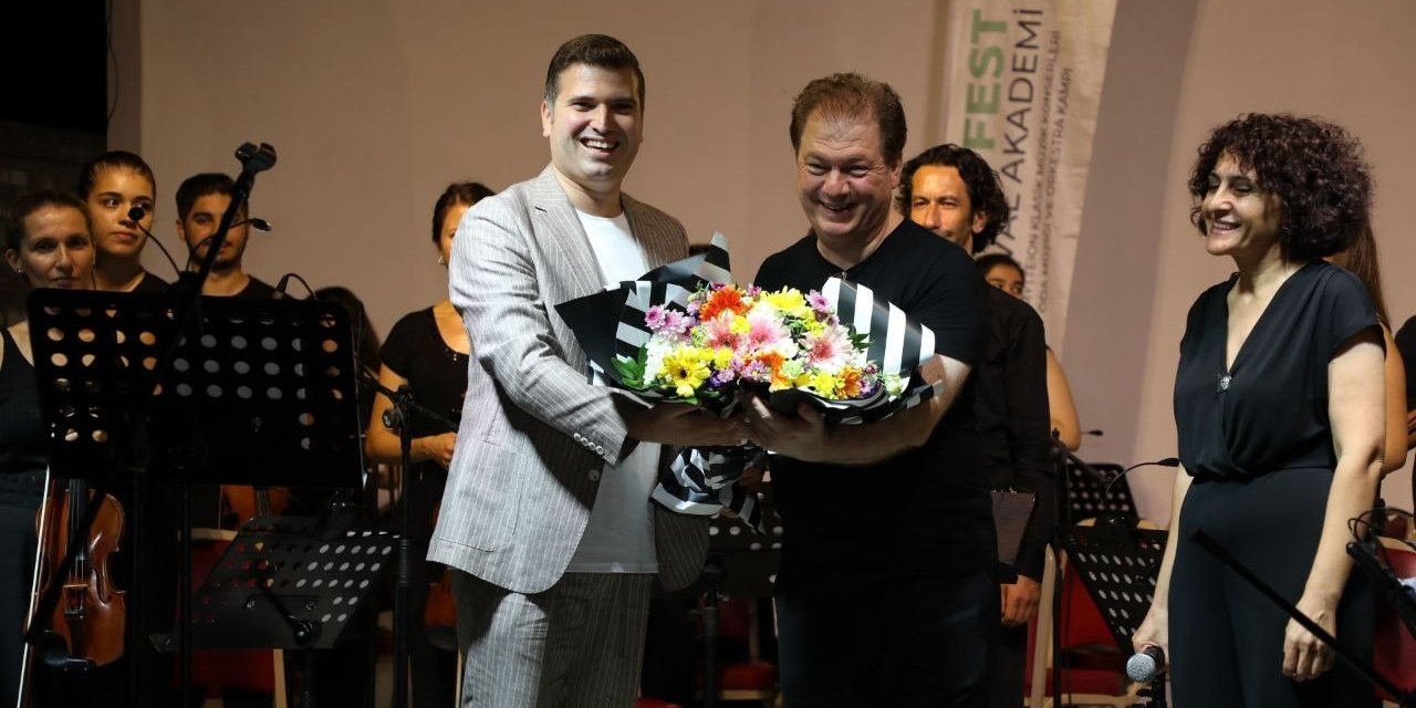 Tayfun Canlı: “Kültür ve sanatın yanındayız”