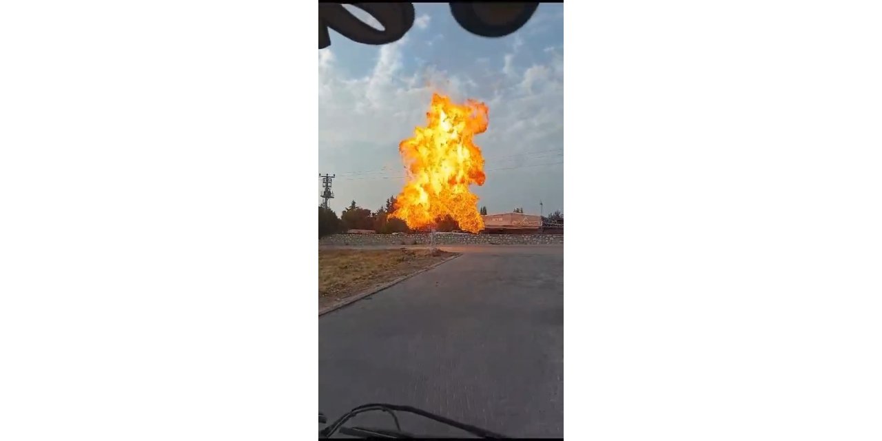 Bursa’da mobilya fabrikasının santrali bomba gibi patladı.. O anlar kamerada