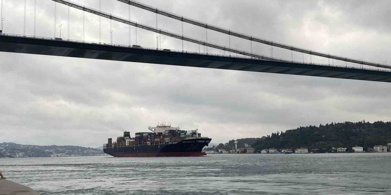 Tahıl Koridorundan geçen konteyner yüklü ilk gemi İstanbul’da