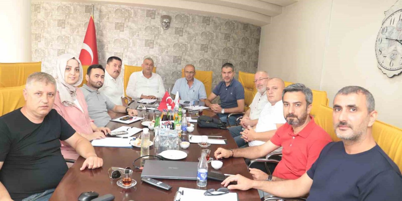 Selde mağdur olan KSS esnafı için bir araya geldiler