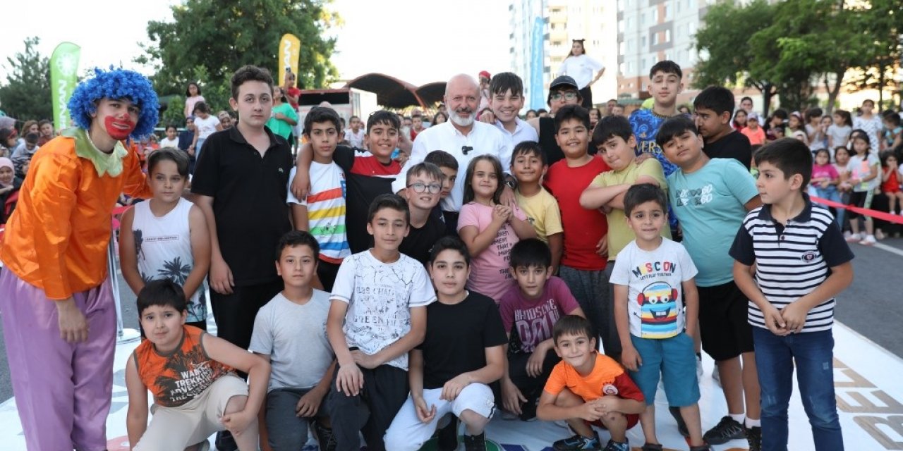 Kayseri’de 2017 yılından beri kesintisiz devam eden etkinlikte çocuklar, tatili dolu dolu geçiriyor