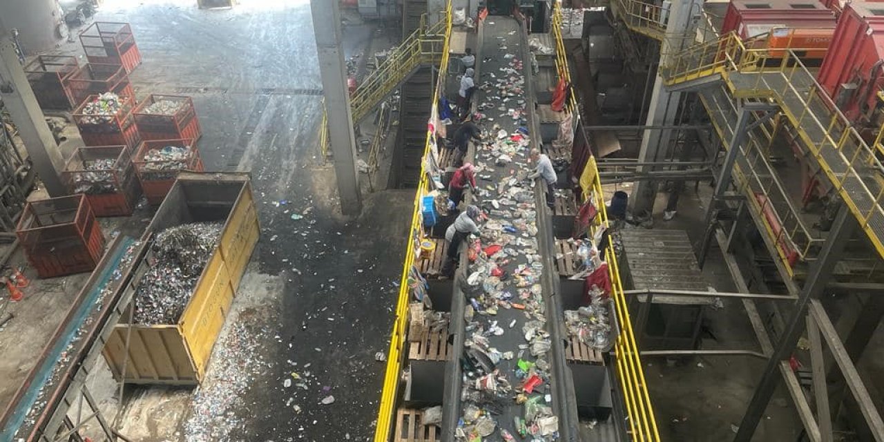 Bilecik’in tüm çöpleri bu tesiste ayrıştırılıyor