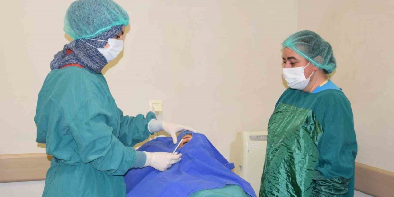 Göz içi iğne tedavisi başarıyla gerçekleşiyor