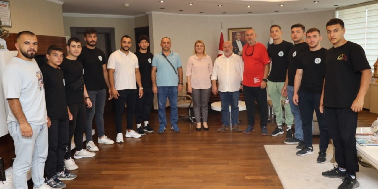 İzmitli pehlivanlar Manisa’da kol bağlayacak