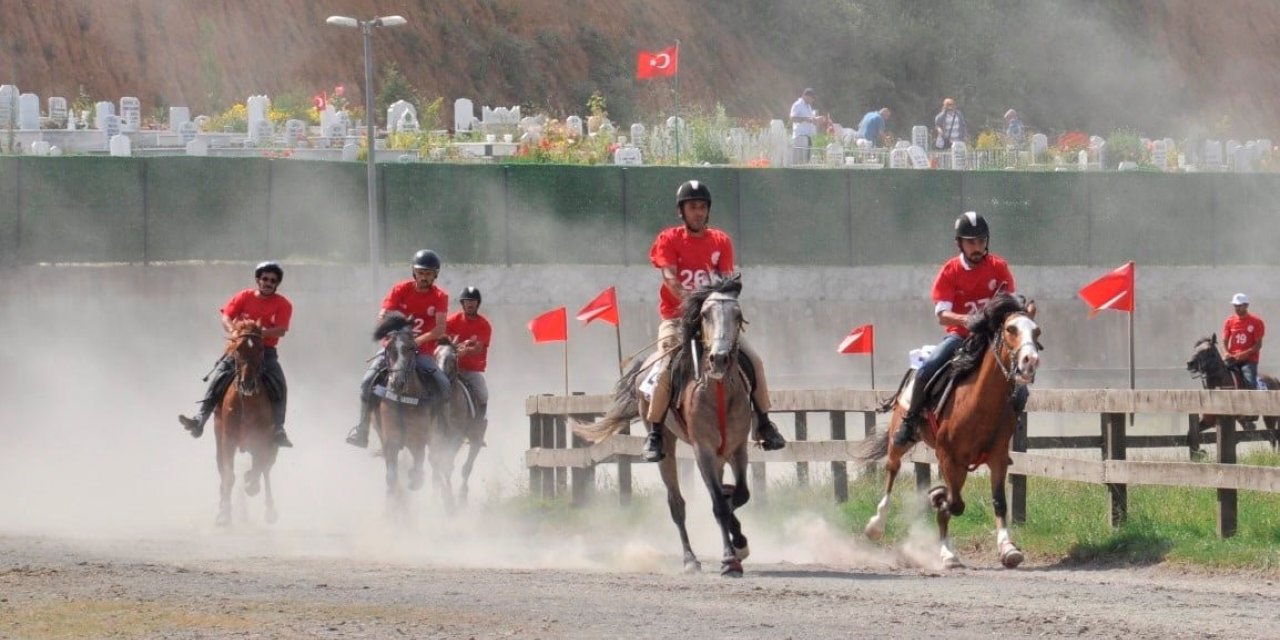 Rahvan At Yarışları heyecanı Gölcük’te başlıyor