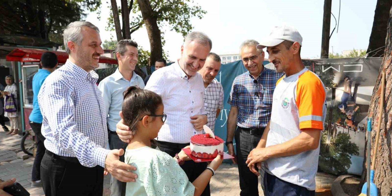 İnegöl’de ilk akıllı durak hizmete girdi
