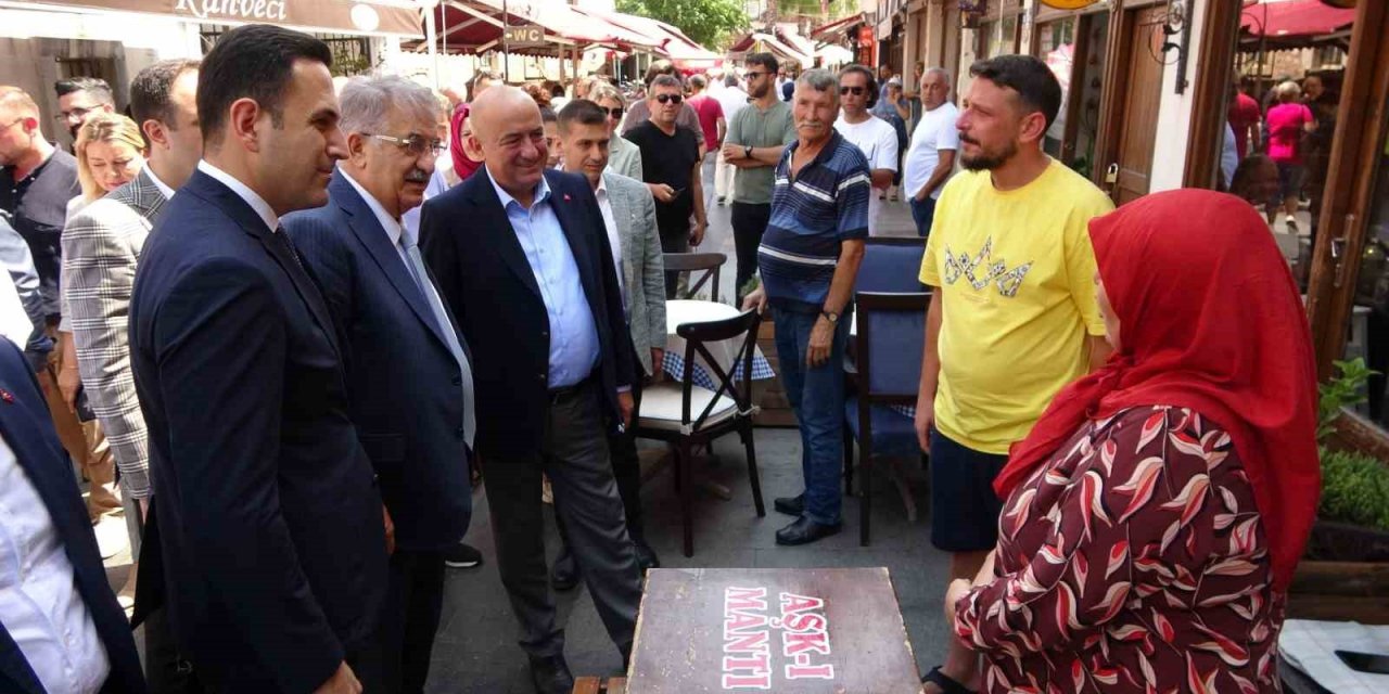 AK Parti Genel Başkan Yardımcısı Yazıcı’dan esnaf ziyareti