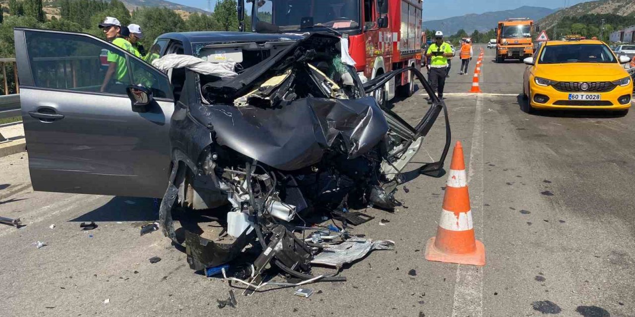 Tokat’ta trafik kazası; 1 kişi öldü, 1 kişi ağır yaralandı