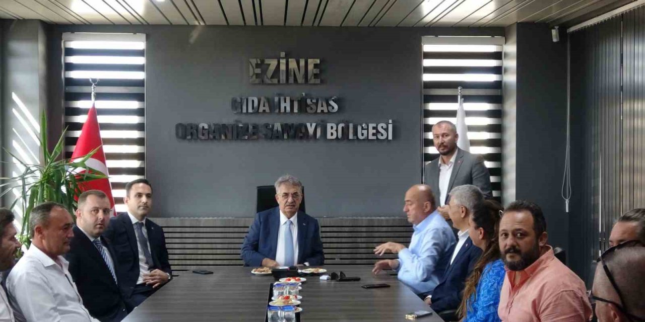 AK Parti Genel Başkan Yardımcısı Hayati Yazıcı, Ezine Gıda İhtisas OSB hakkında brifing aldı