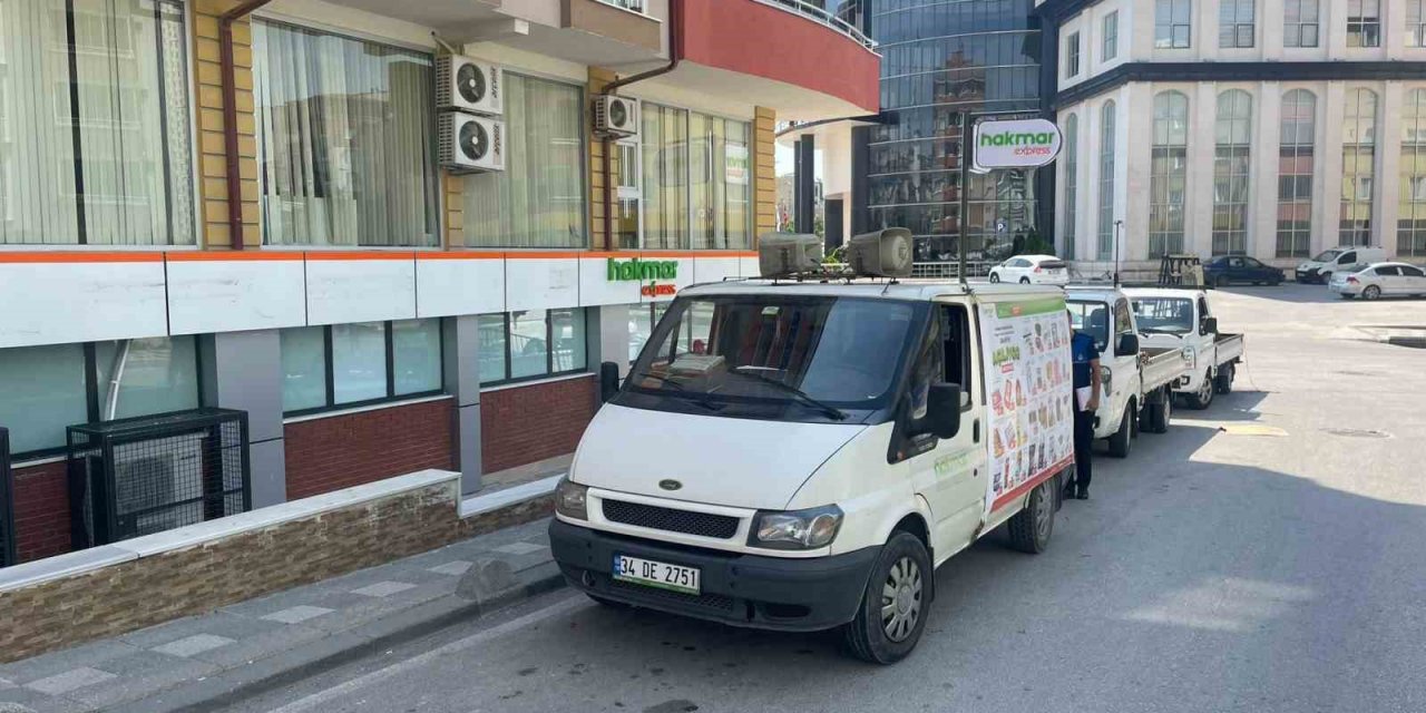 Bilecik’te bir market açışını duyurusunu megafon ile mahalle mahalle gezen şahsa ceza