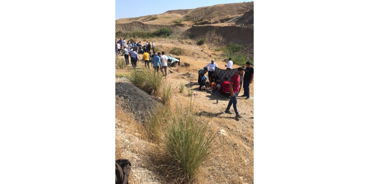 Batman’da otomobil şarampole yuvarlandı: 1 ölü, 8 yaralı