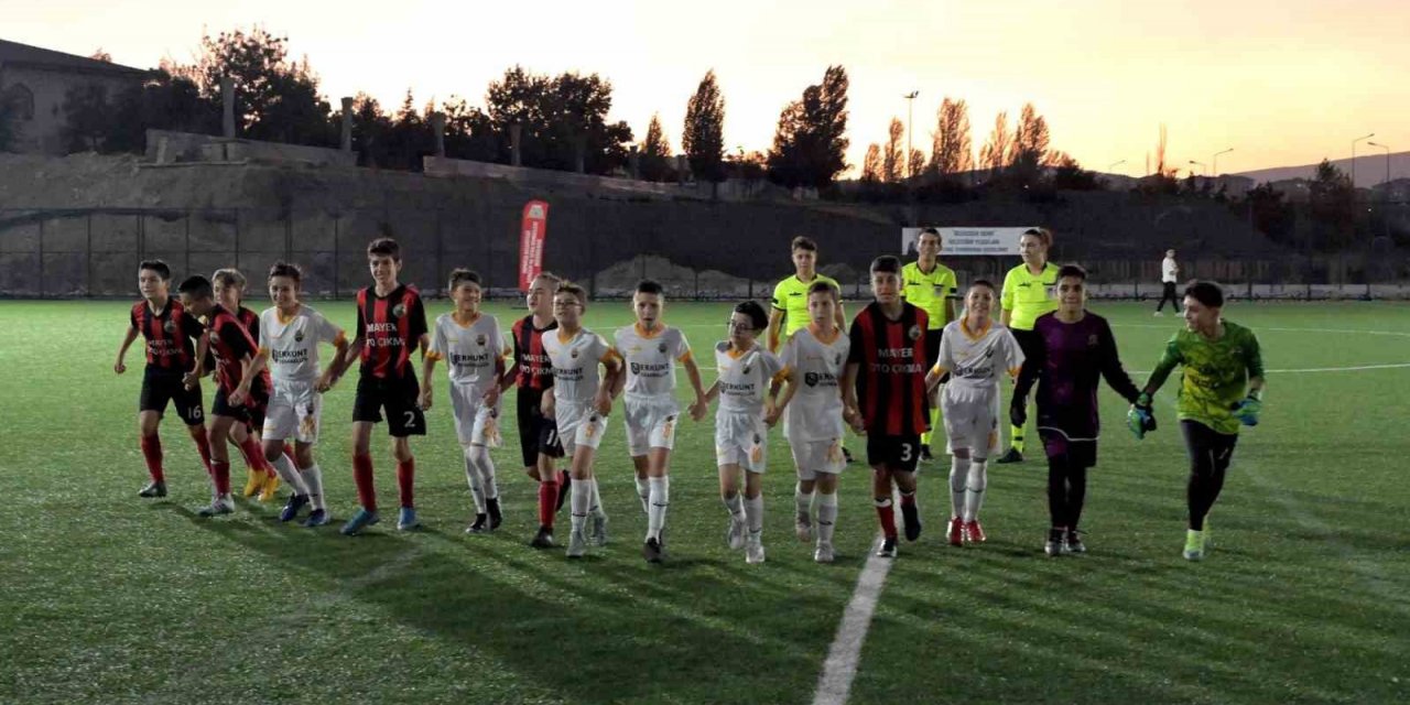 Geleceğin Şehri Geleceğin Yıldızları Futbol Turnuvası sona erdi