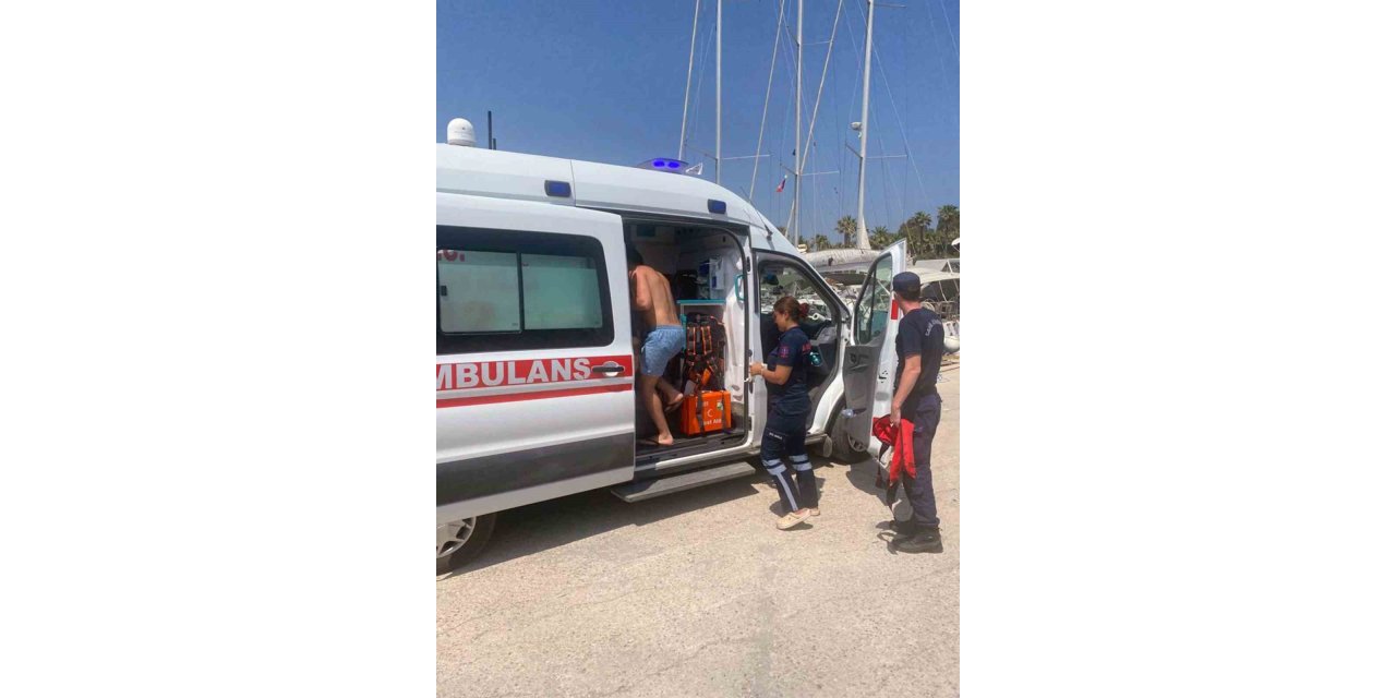 Datça’da denizde rahatsızlanan vatandaşa Sahil Güvenlik’ten tıbbi tahliye