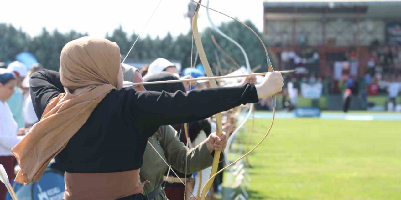 Kocaeli Geleneksel Türk Okçuluğu Açık Hava Puta Koşusu başladı