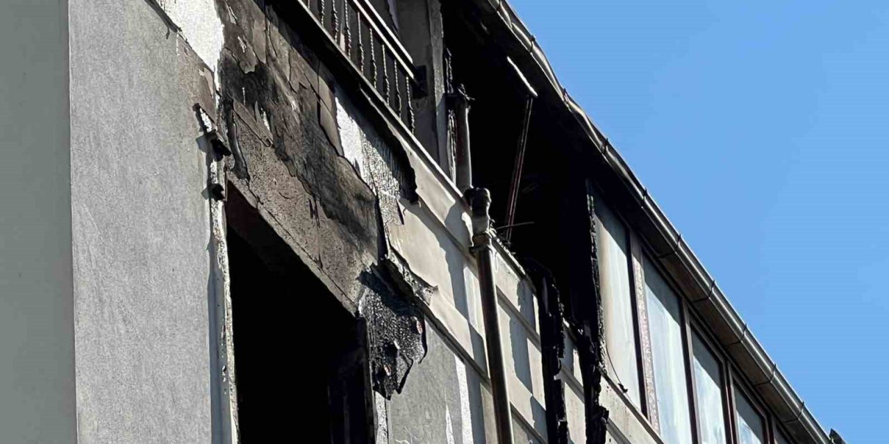 Kadıköy’de İBB eski daire başkanının evi yandı