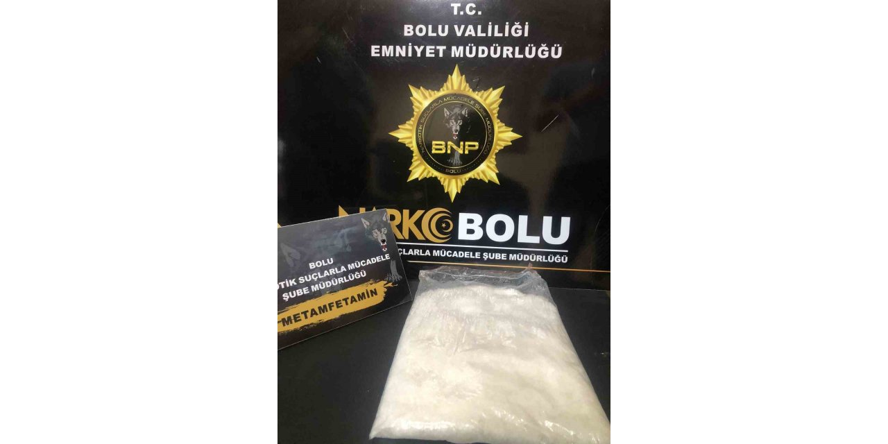 Otomobildeki şüpheli uyuşturucu ile yakalandı