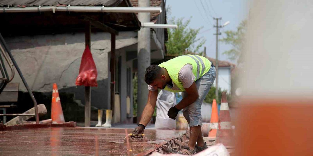 5 bin metrelik kaldırımlar inşa ediliyor