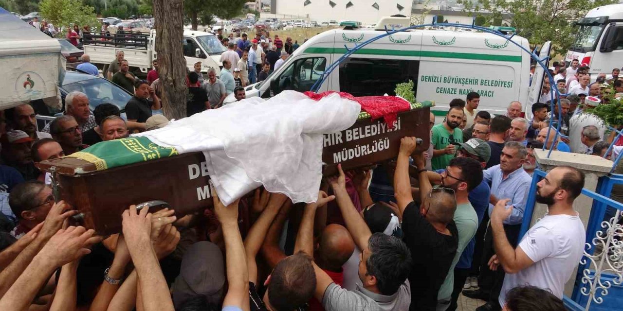 Saldırıyı önlemek isterken öldürülen Merve son yolculuğuna gelinlikle uğurlandı