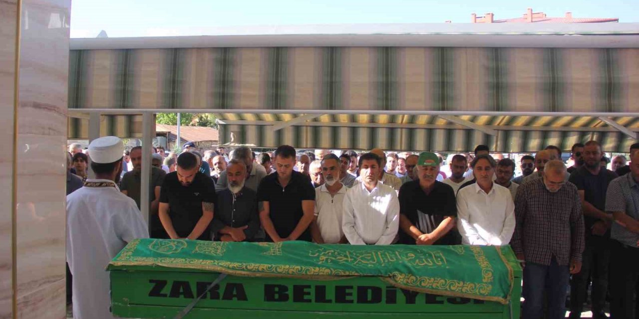 12 kişinin öldüğü kazada hayatını kaybeden muavin son yolculuğuna uğurlandı