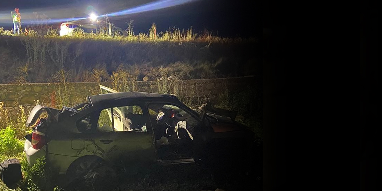 Karşı şeride takla atan otomobil tarlaya uçtu! 1’i ağır 3 yaralı