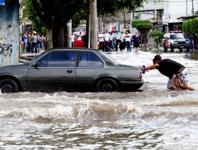 Brezilya'yı da sel vurdu