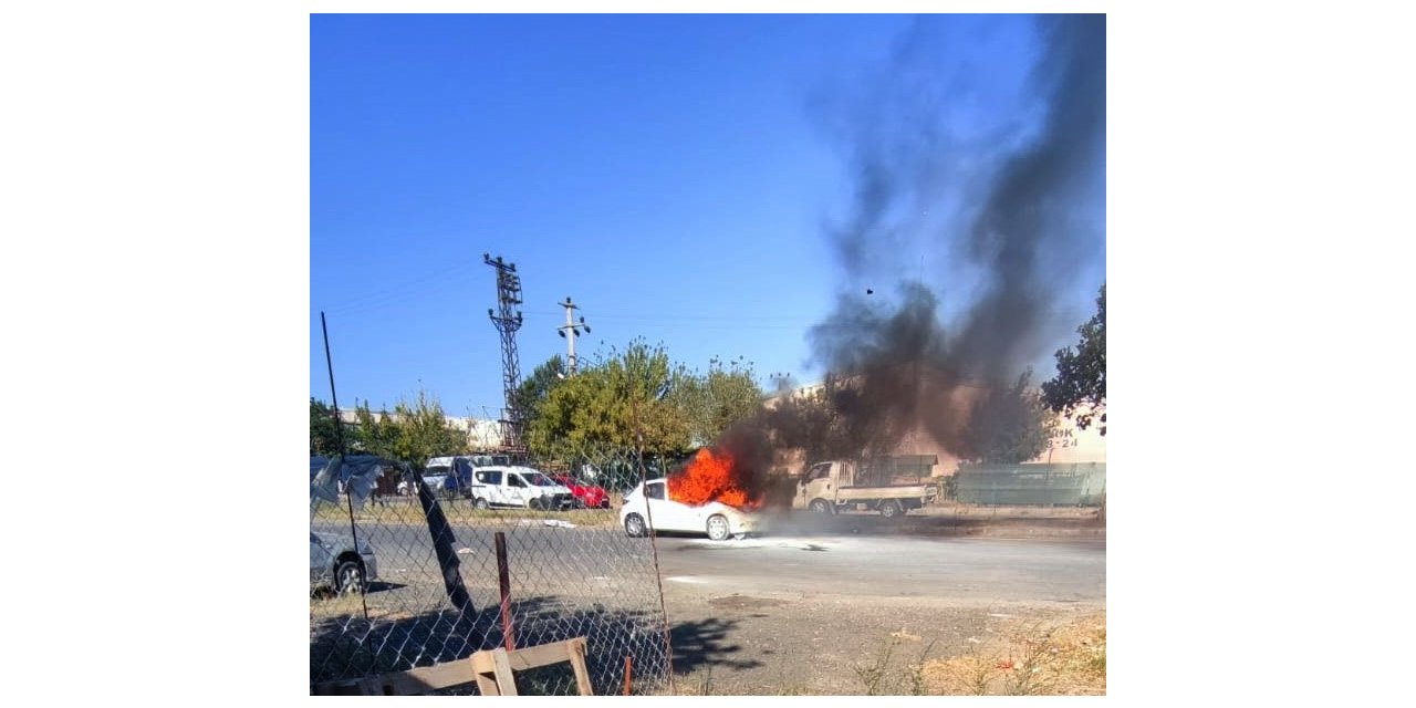 Yeni aldığı otomobili tamire götürürken alev alev yandı, gözyaşlarını tutamadı