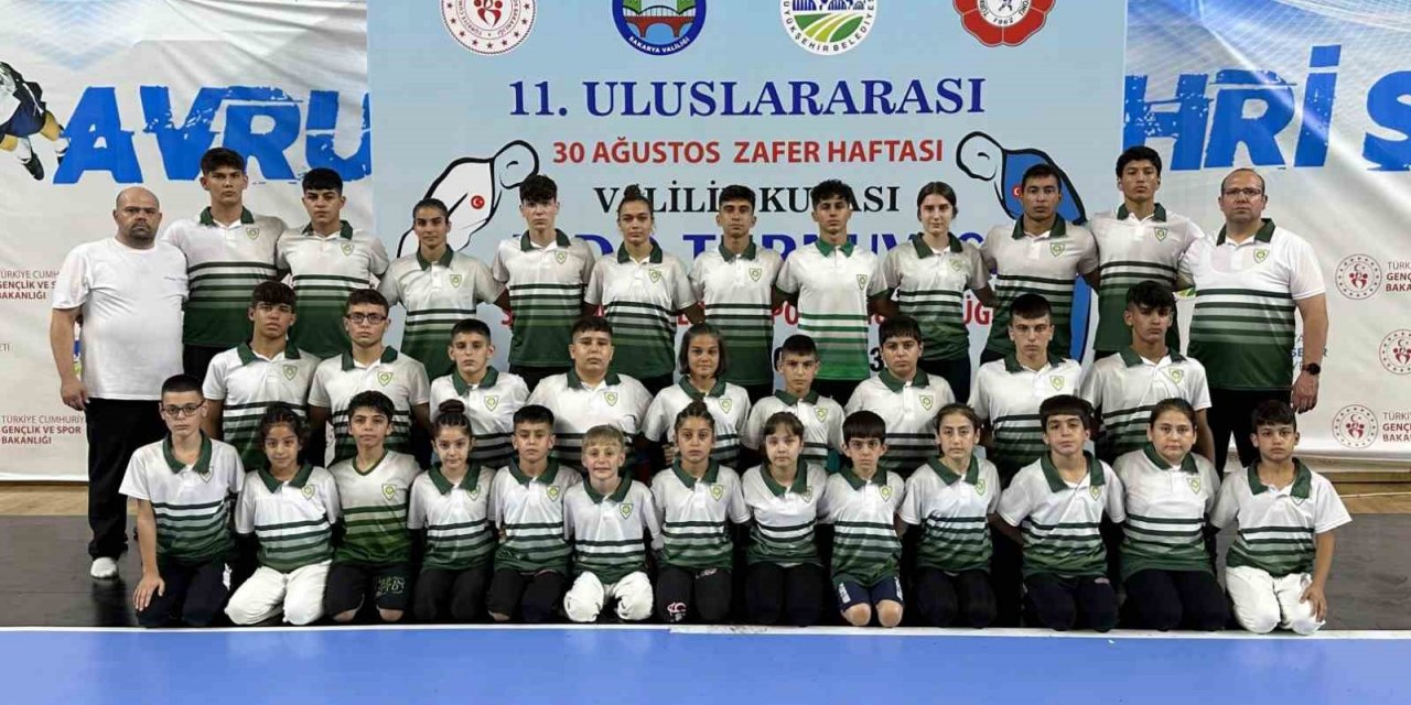 Manisalı judocular, Sakarya’da 18 madalya kazandı