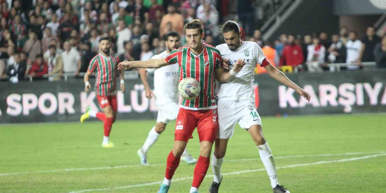 Karşıyaka’nın golcüsü ameliyat oldu