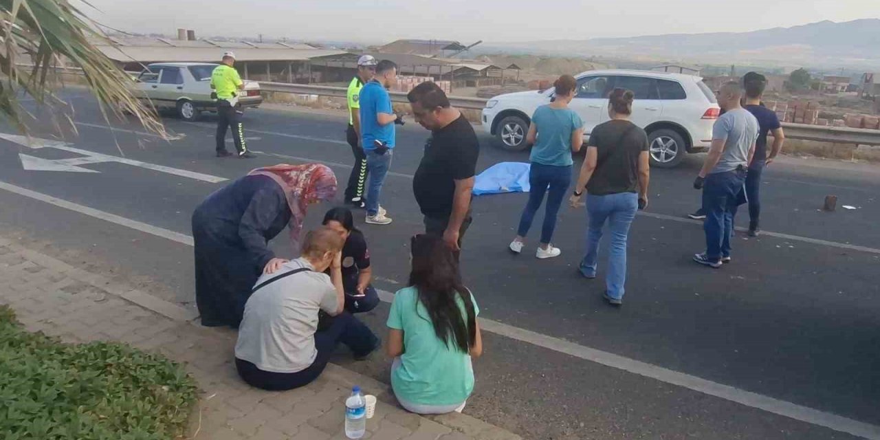 Manisa’da otomobilin çarptığı yaşlı kadın öldü