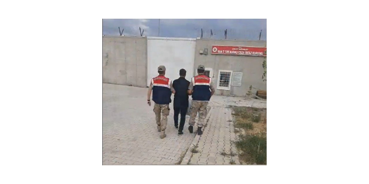 Bakan Yerlikaya: “Van’da firari 59 göçmen kaçakçılığı organizatörü yakalandı”