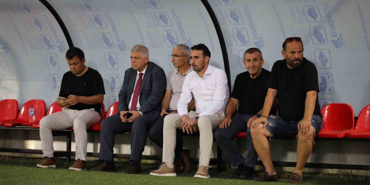 Başkan Şengül, Erenlerspor’un ilk antrenmanına katıldı