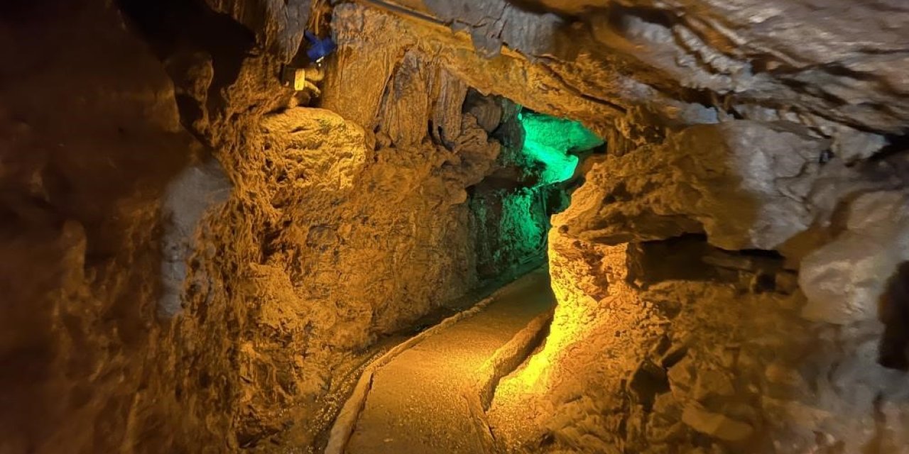 Yaz aylarının serinleten mağarası şifa dağıtıyor