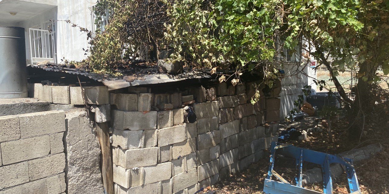 Odunluk yangını korkuttu